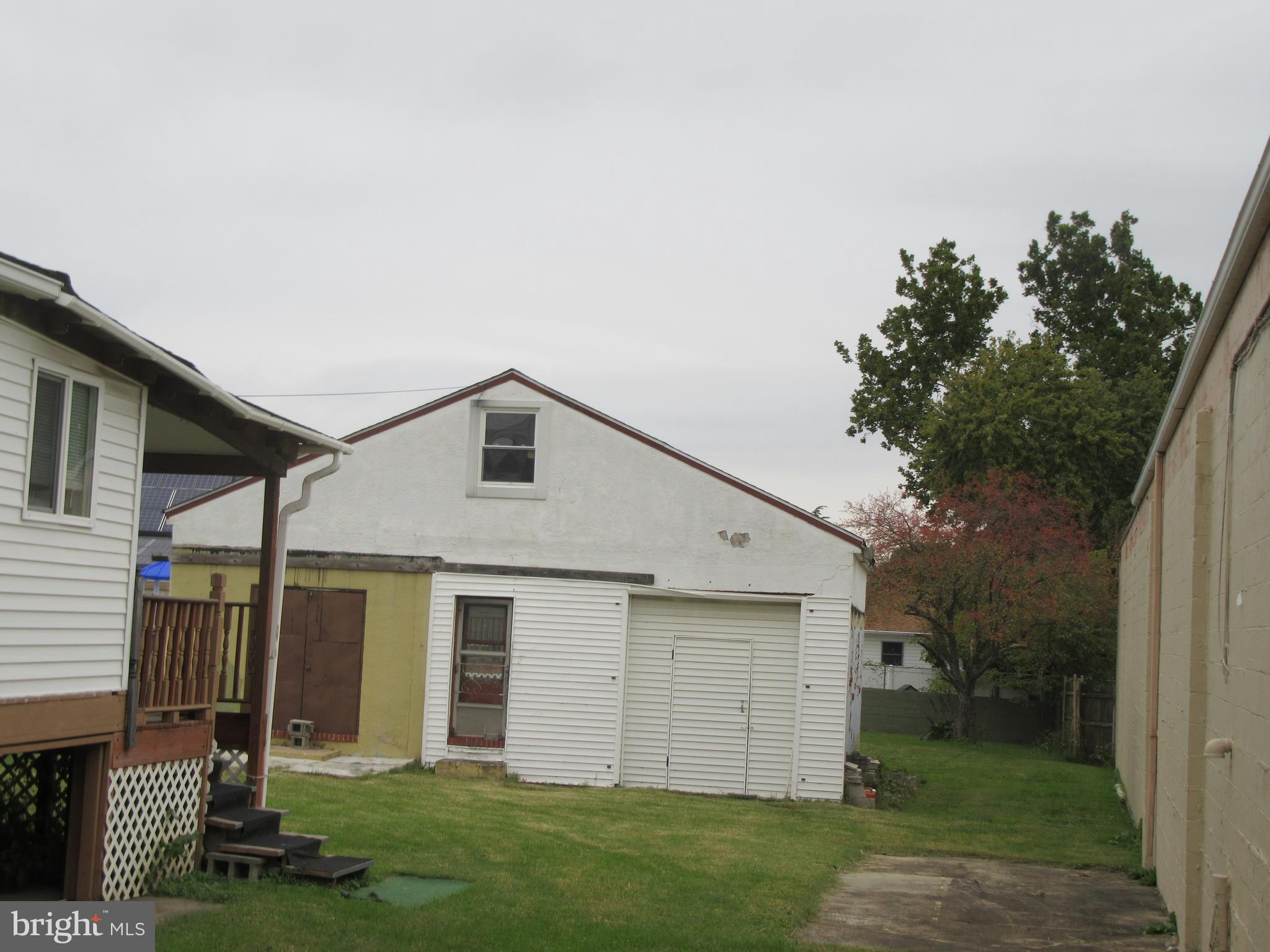 312 German Hill Road Baltimore, MD 21222 - Photo 5 of 6 OVERSIZE GARAGE