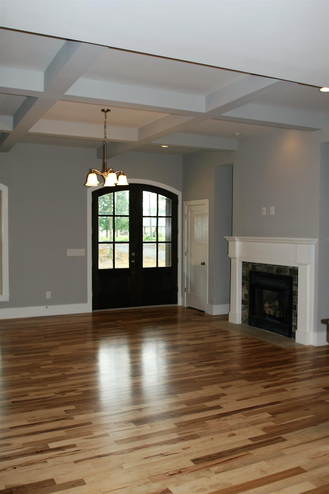 8191 Bethlehem Road Springfield, TN 37172 - Photo 8 of 25 Living Room with fireplace