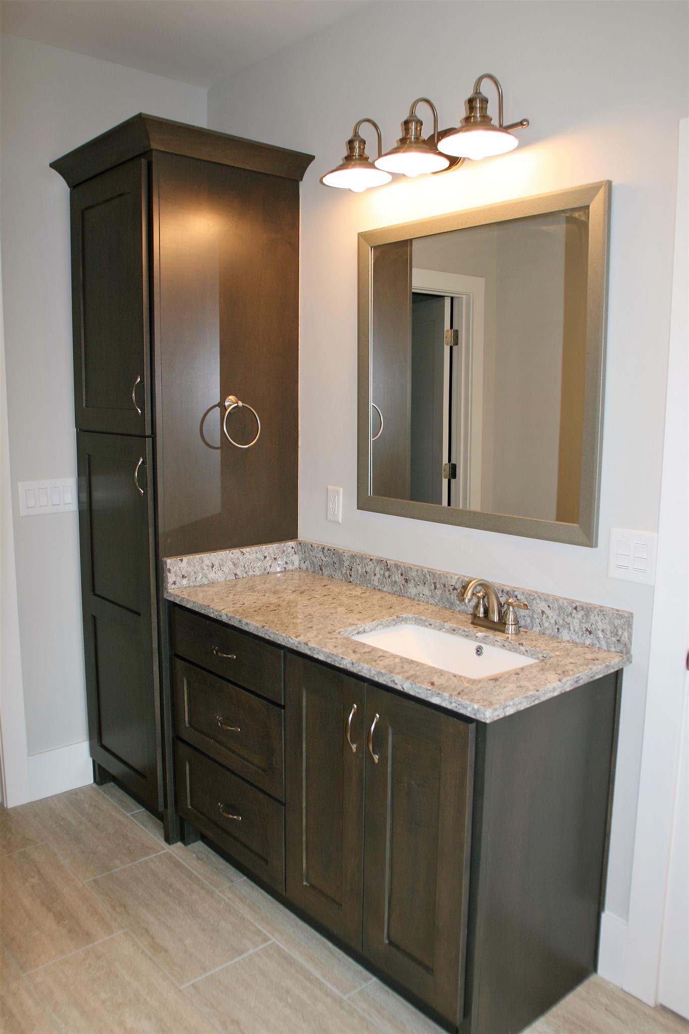 8191 Bethlehem Road Springfield, TN 37172 - Photo 10 of 25 Master Bathroom has 2 sinks and matching linen closets
