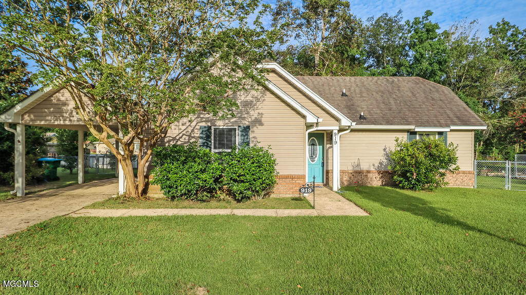 919 Hemlock Road Gulfport, MS 39503 - Photo 1 of 15 C78BBDC8-88BE-4882-B500-308CB51D476E