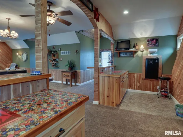 $599,000 | 2129 County Road 1210 North, Camp Point, IL 62320