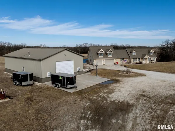 $599,000 | 2129 County Road 1210 North, Camp Point, IL 62320