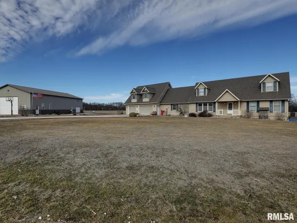 $599,000 | 2129 County Road 1210 North, Camp Point, IL 62320