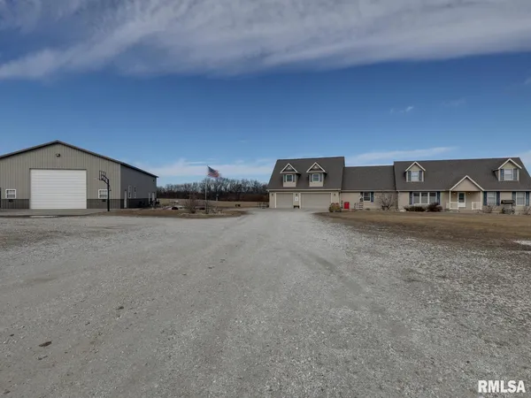 $599,000 | 2129 County Road 1210 North, Camp Point, IL 62320