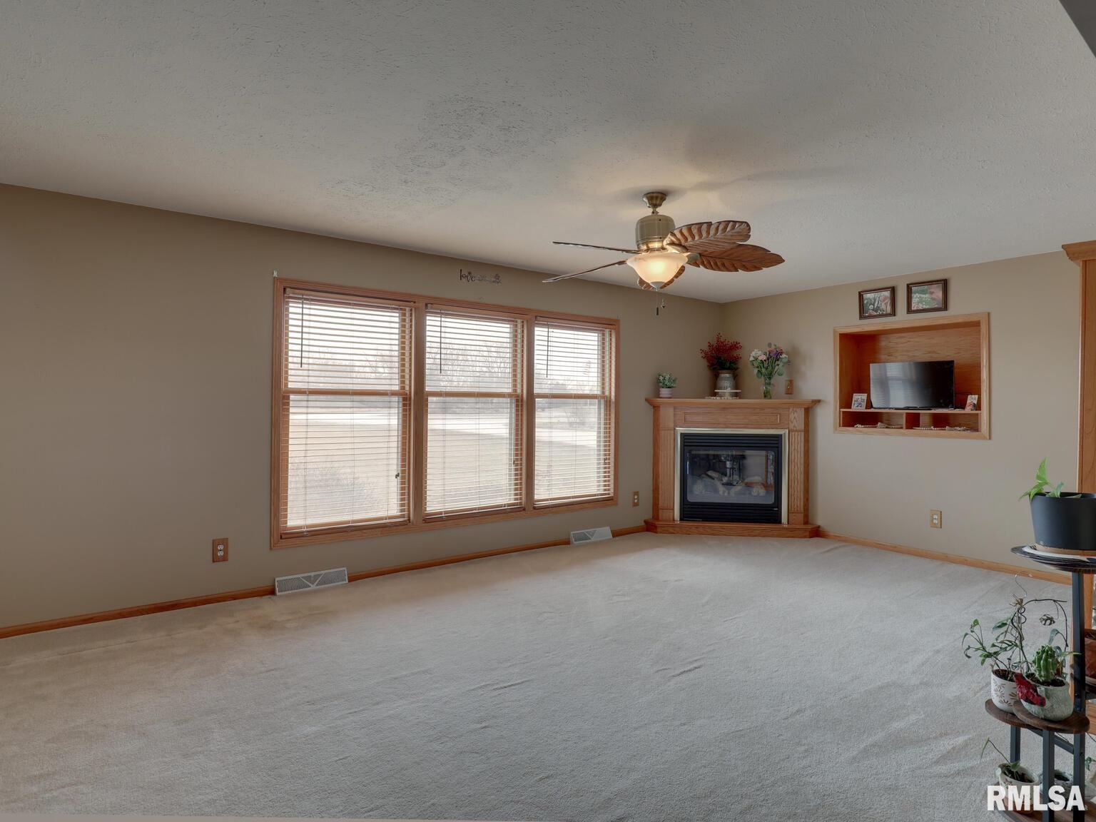 2129 County Road 1210 North Camp Point, IL 62320 - Photo 10 of 51