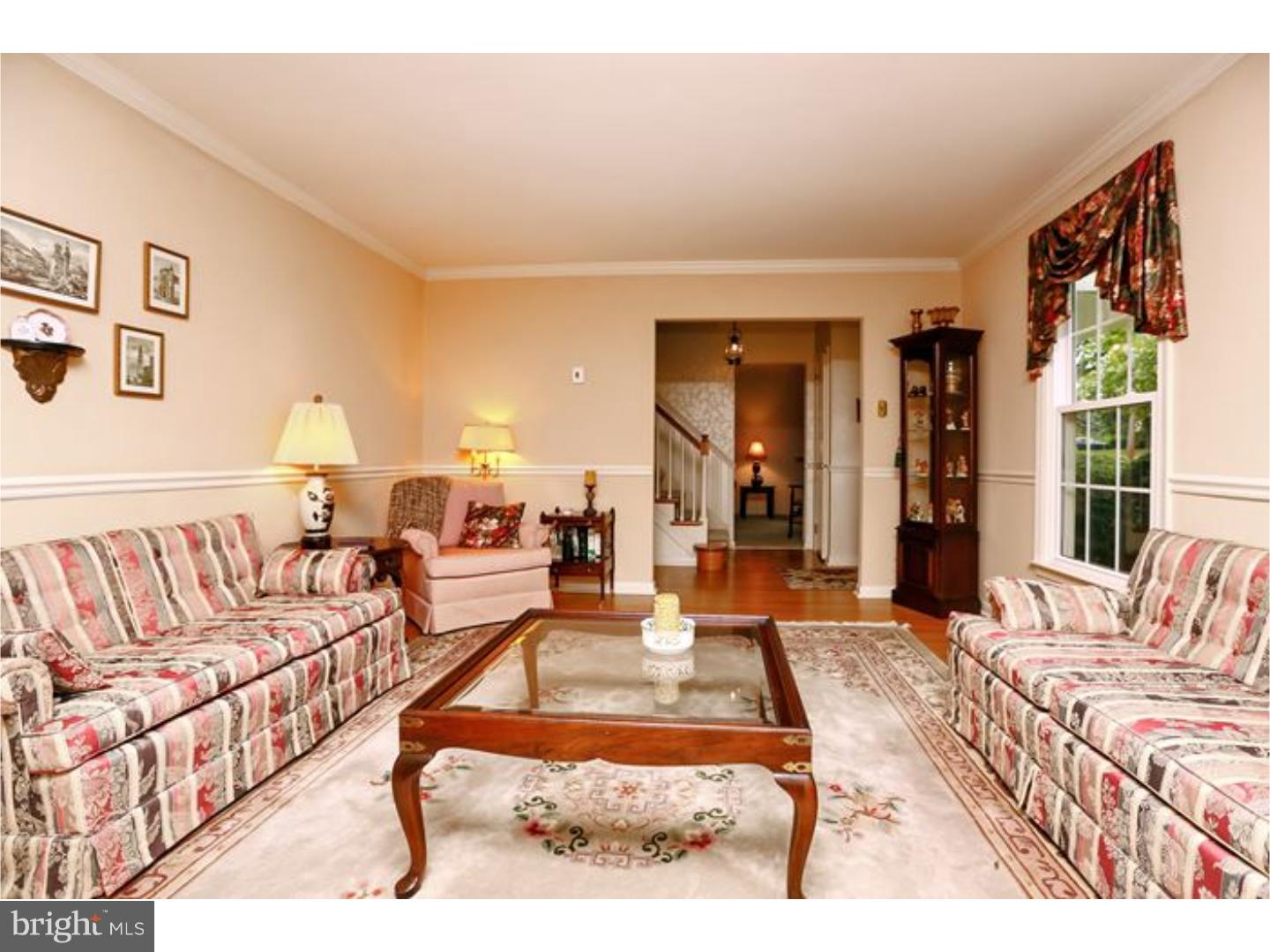1660 Jarrettown Road Dresher, PA 19025 - Photo 4 of 25 Living Room