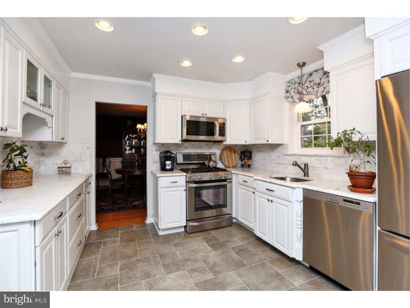 1660 Jarrettown Road Dresher, PA 19025 - Photo 8 of 25 Kitchen