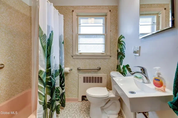 $235,000 | 22 Julia Street, Amsterdam, NY 12010