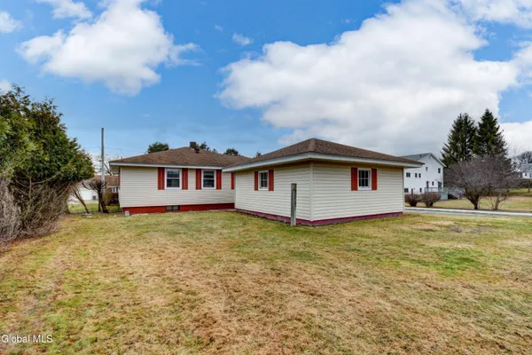 $235,000 | 22 Julia Street, Amsterdam, NY 12010