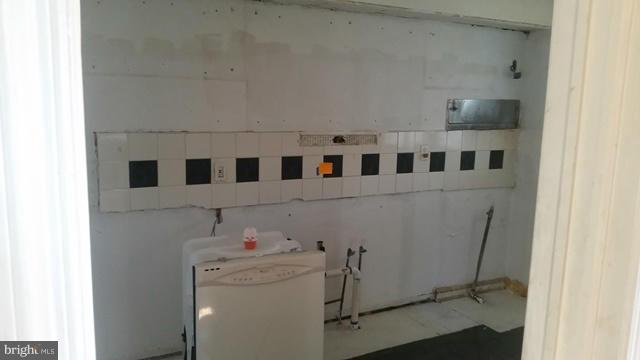 1215 Cedarcroft Road Baltimore, MD 21239 - Photo 7 of 11 a view of utility room and utility room
