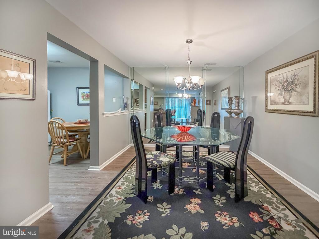 72105 Delaire Landing Road Philadelphia, PA 19114 - Photo 8 of 34 Wood Laminate floor