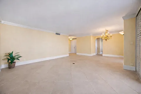$675,000 | 936 Intracoastal Drive, Unit 19F, Fort Lauderdale, FL 33304