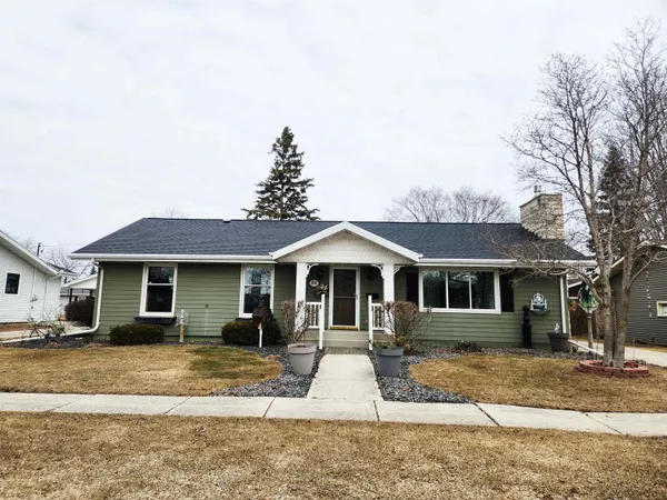 $311,900 | 64 North St Joseph Lane, Fond du Lac, WI 54935