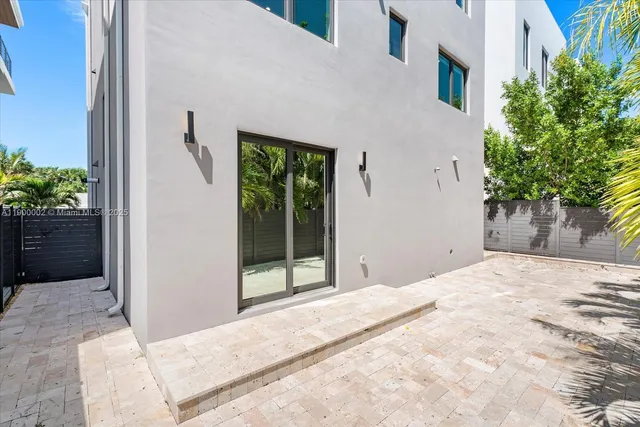 a view of a pathway of a house