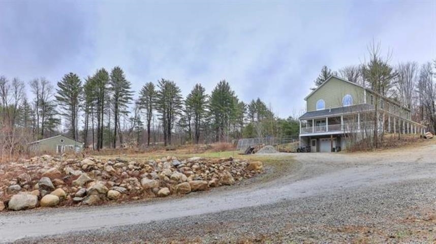 441 Sixth Range Road Pembroke, NH 03275 - Photo 15 of 32
