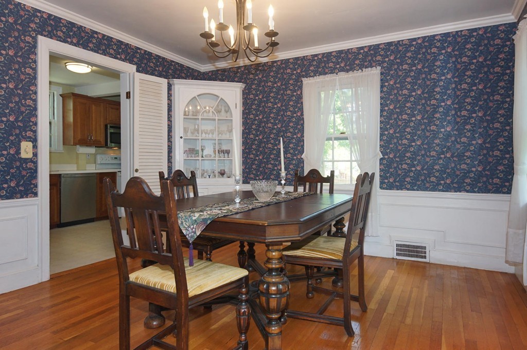 95 Craftsland Road Brookline, MA 02467 - Photo 13 of 27 Gallery Image 13