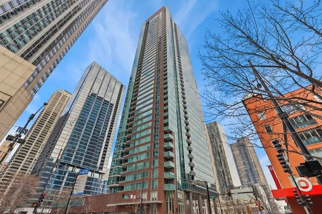 $579,000 | 505 North McClurg Court, Unit 1101, Chicago, IL 60611