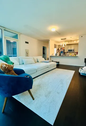 $579,000 | 505 North McClurg Court, Unit 1101, Chicago, IL 60611