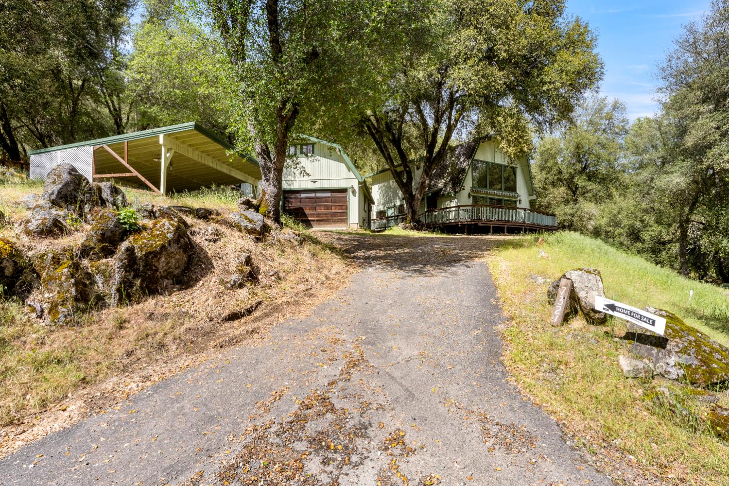 7321 Morning Canyon Road Placerville, CA 95667 - Photo 29 of 39 a view of a house with snow on the background