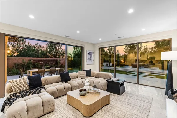 $2,900,000 | 121 Oceano, Irvine, CA 92602