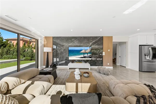 $2,900,000 | 121 Oceano, Irvine, CA 92602