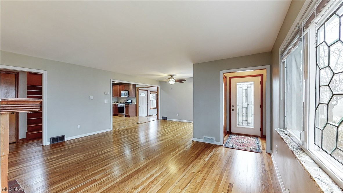 34705 Cannon Road Solon, OH 44139 - Photo 5 of 34 Gallery Image 5