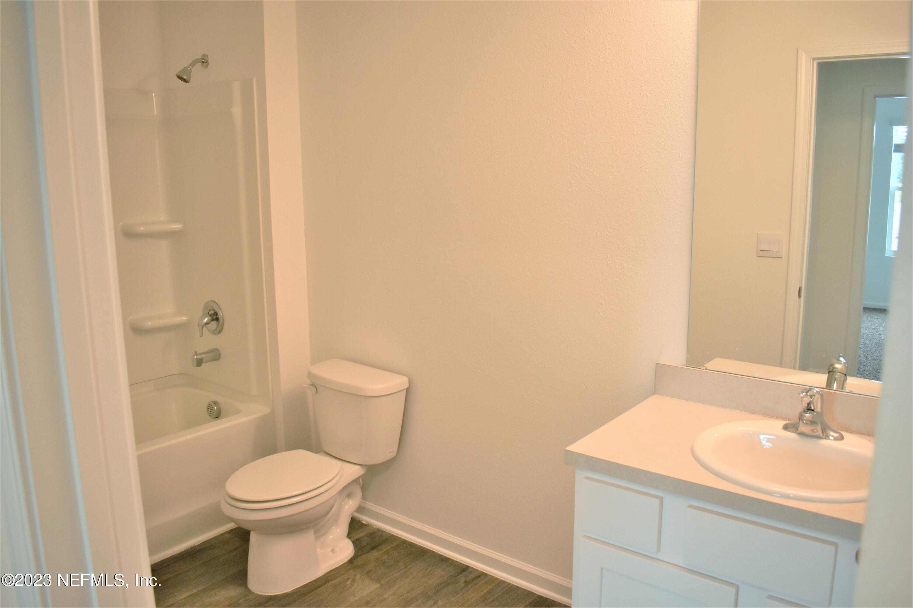 12571 Russian Olive Road Jacksonville, FL 32218 - Photo 16 of 35 N ARB 76 Guest bath
