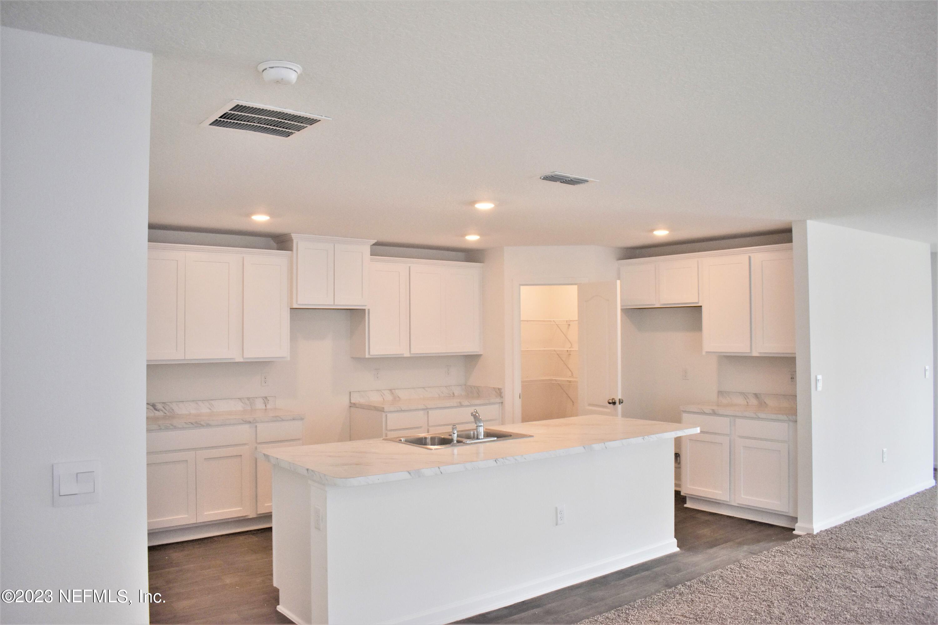 12571 Russian Olive Road Jacksonville, FL 32218 - Photo 7 of 35 E ARB 76 Kitchen
