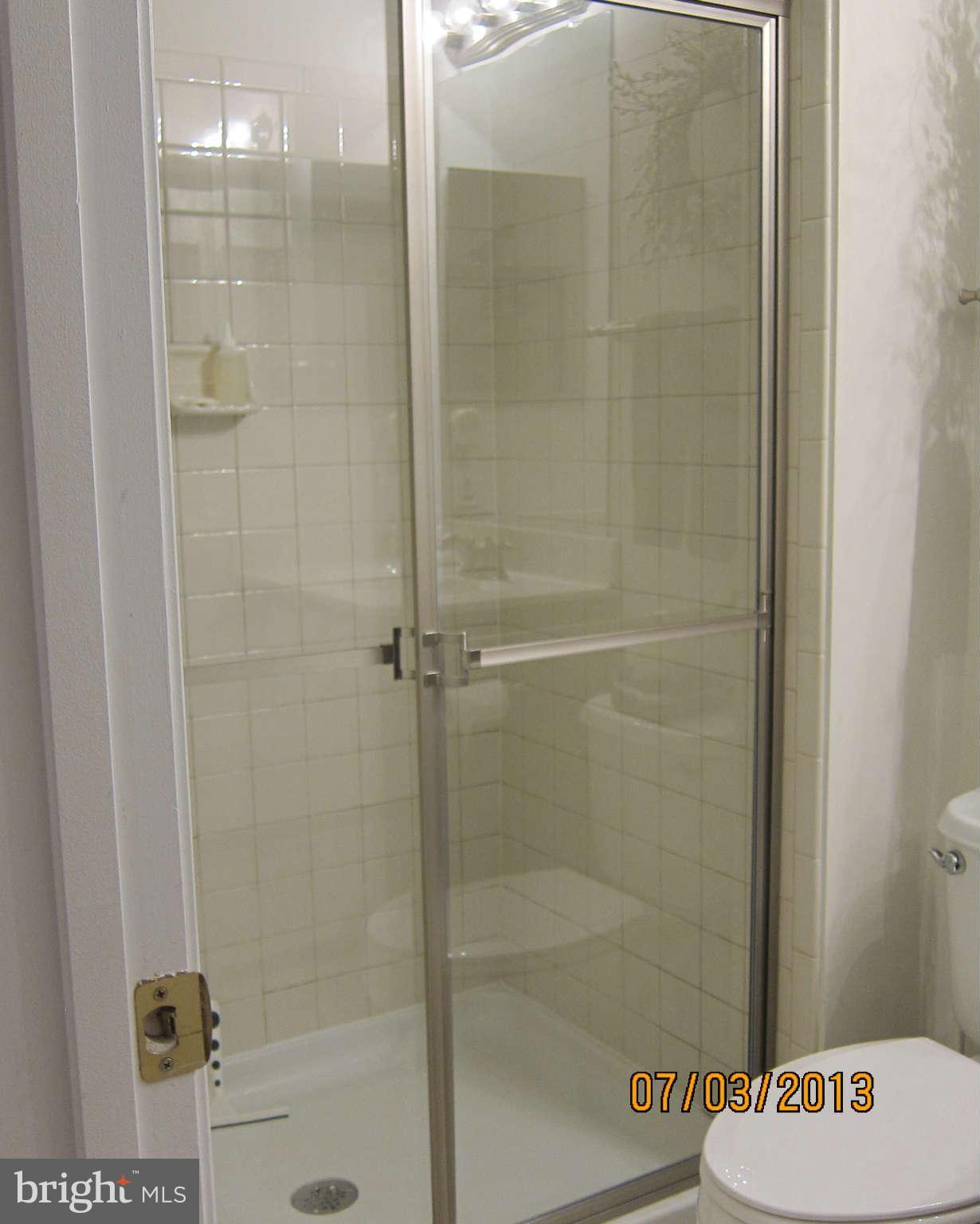 9191 Furey Road Lorton, VA 22079 - Photo 21 of 30 Hall Bath