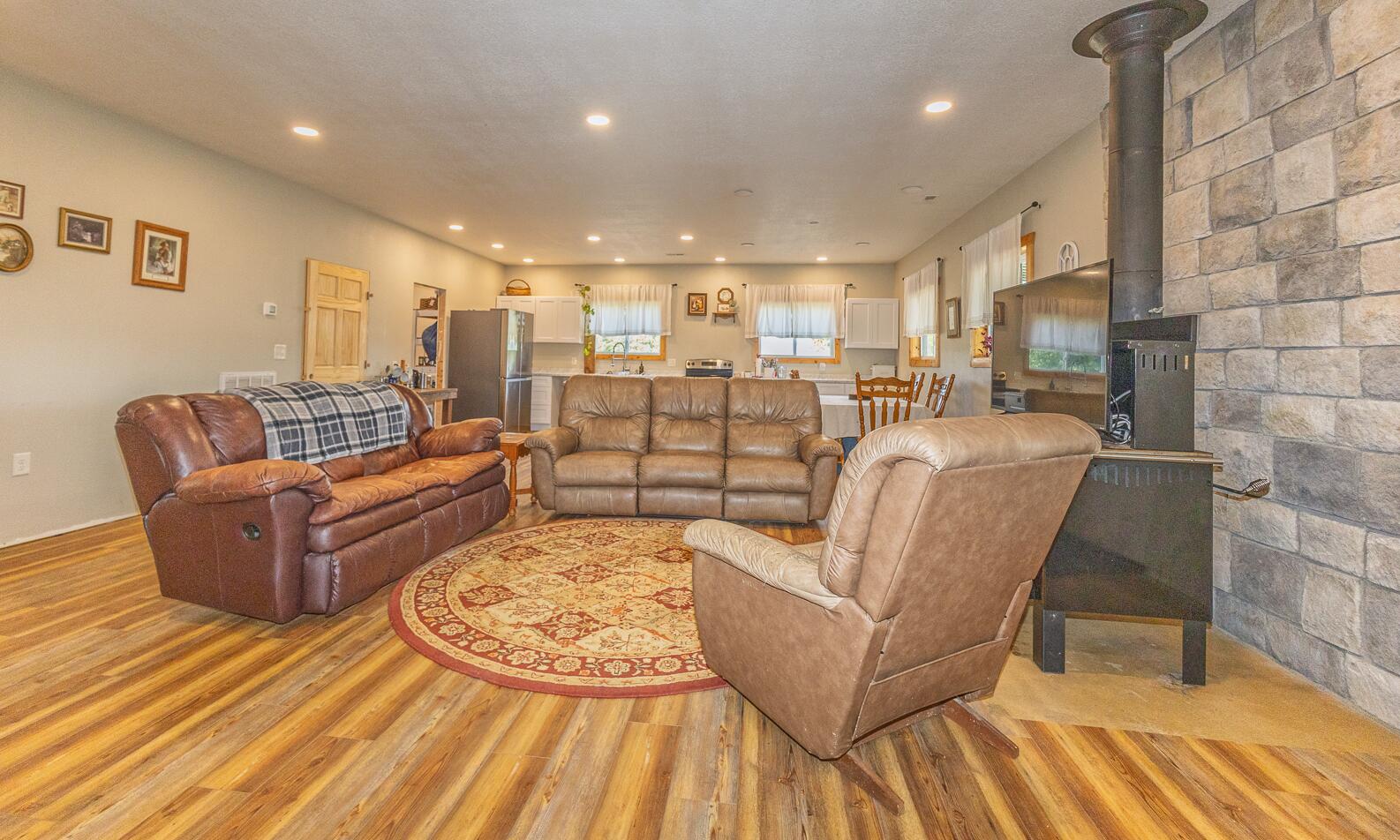 7 Route Ava, MO 65608 - Photo 21 of 111 House Two - Living Room