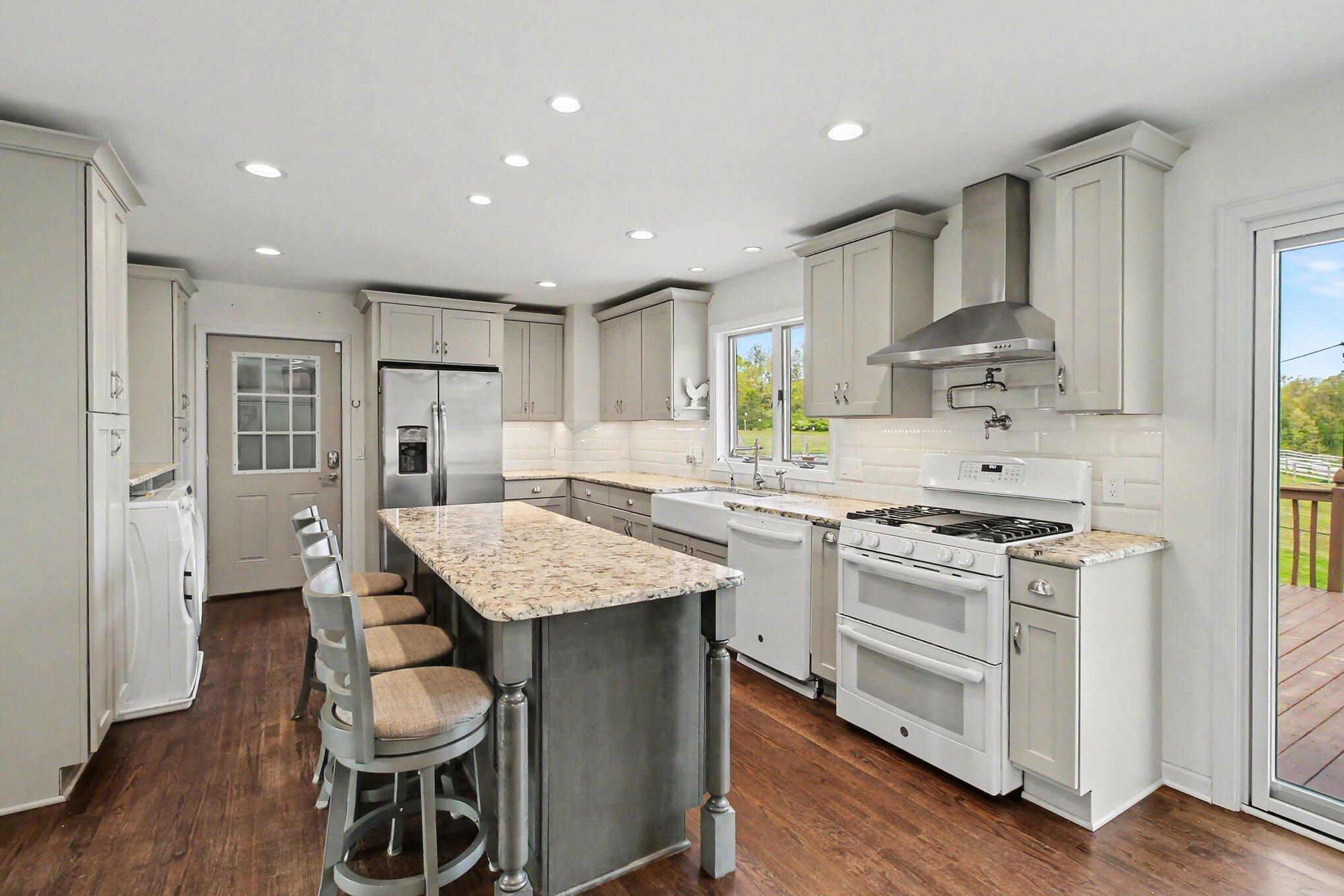 2536 West Coon Lake Road Howell, MI 48843 - Photo 8 of 35 014_file_2267