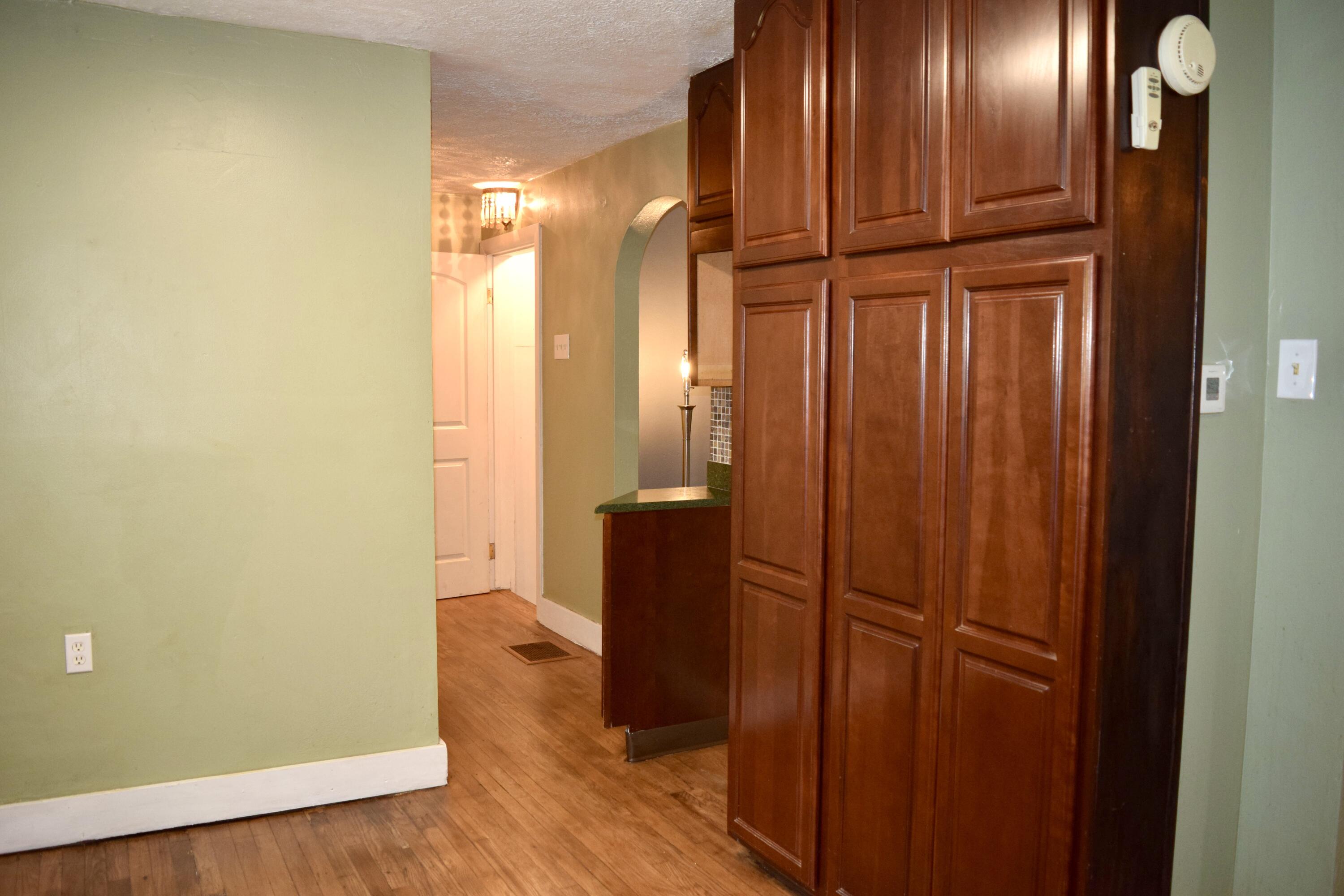 2763 Dayton Springfield Road Springfield, OH 45506 - Photo 9 of 25 Kitchen 3