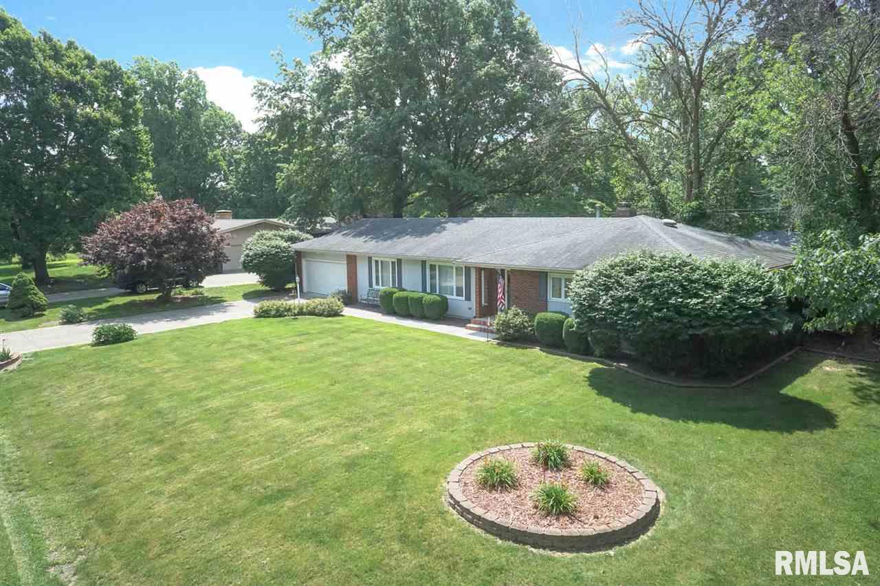 30 Horseshoe Drive Springfield, IL 62702 - Photo 1 of 36 Gallery Image 1