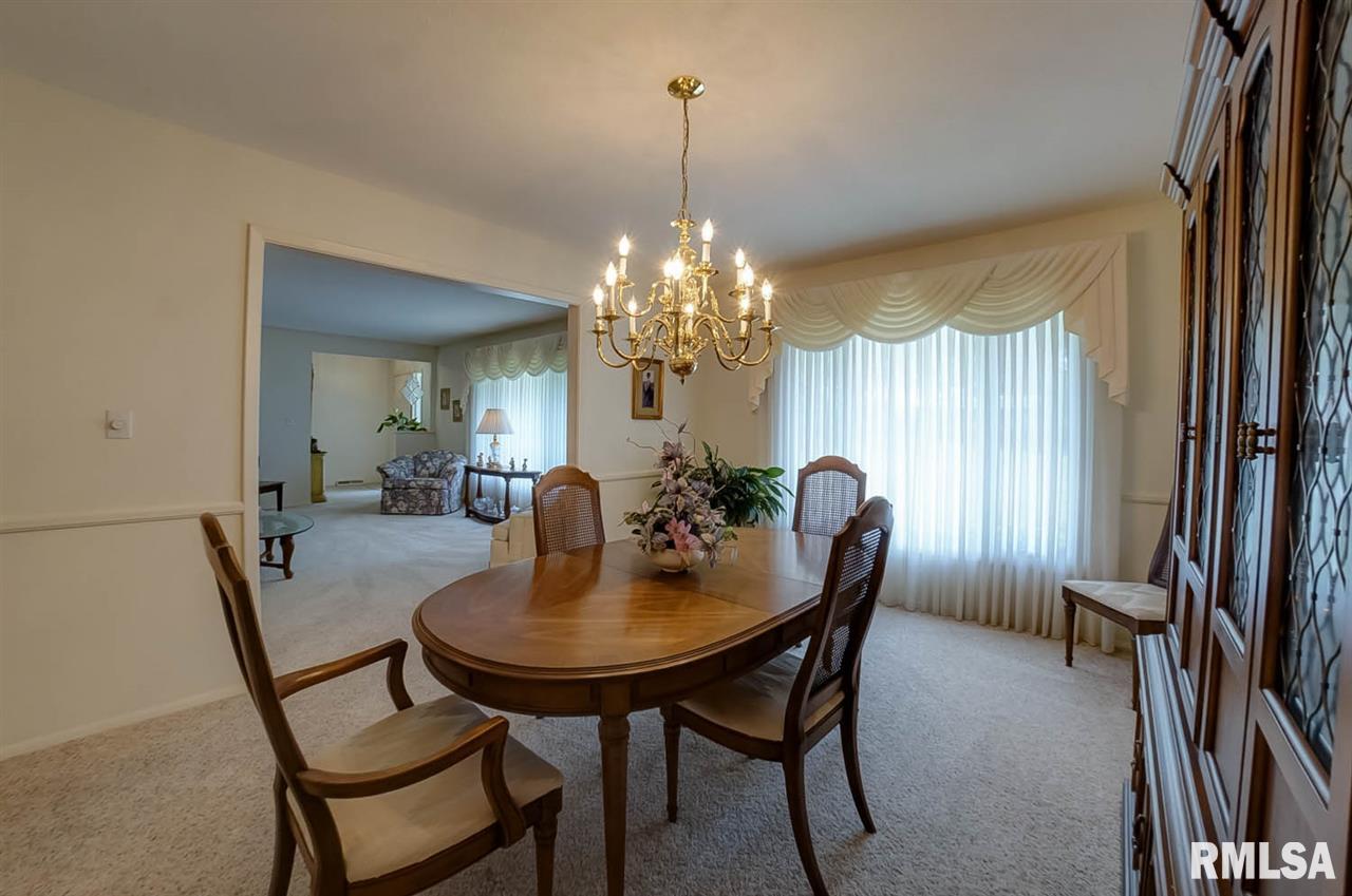 30 Horseshoe Drive Springfield, IL 62702 - Photo 8 of 36 Gallery Image 8