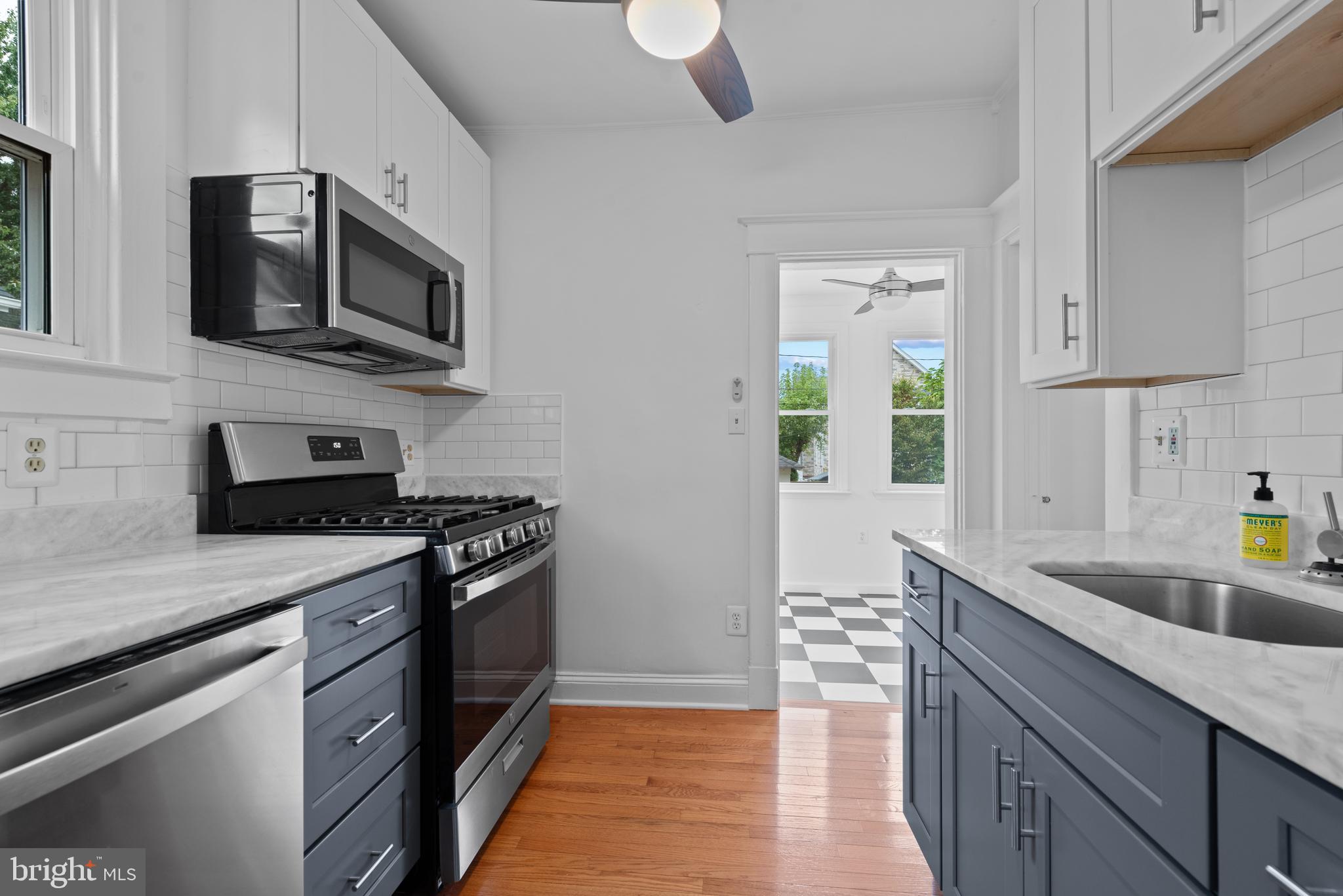 6015 Sefton Avenue Baltimore, MD 21214 - Photo 12 of 49