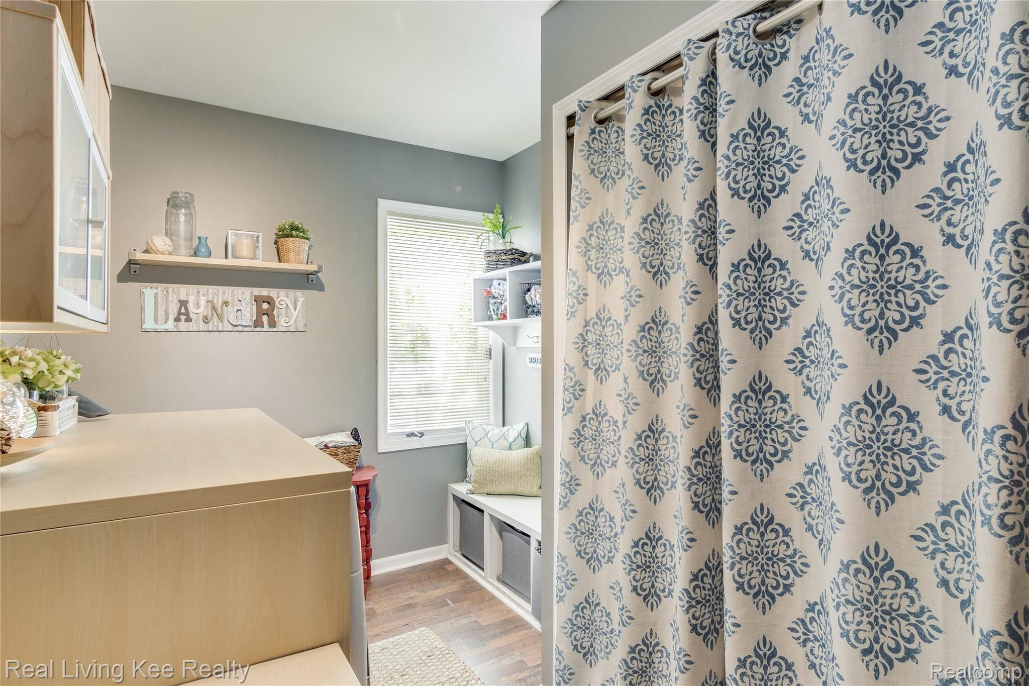 2786 Broadmoor Drive Rochester, MI 48309 - Photo 28 of 70 Interiors (23 of 45).jpg