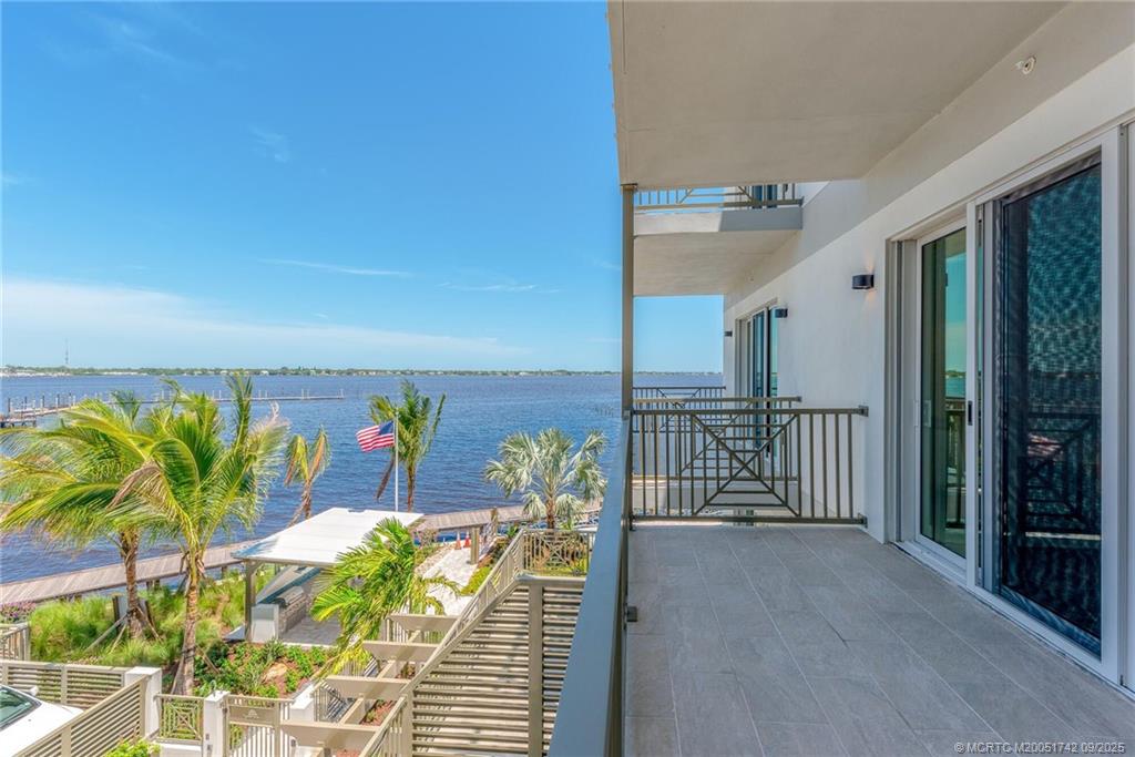 41 Southwest Seminole Street, Unit 305 Stuart, FL 34994 - Photo 15 of 50