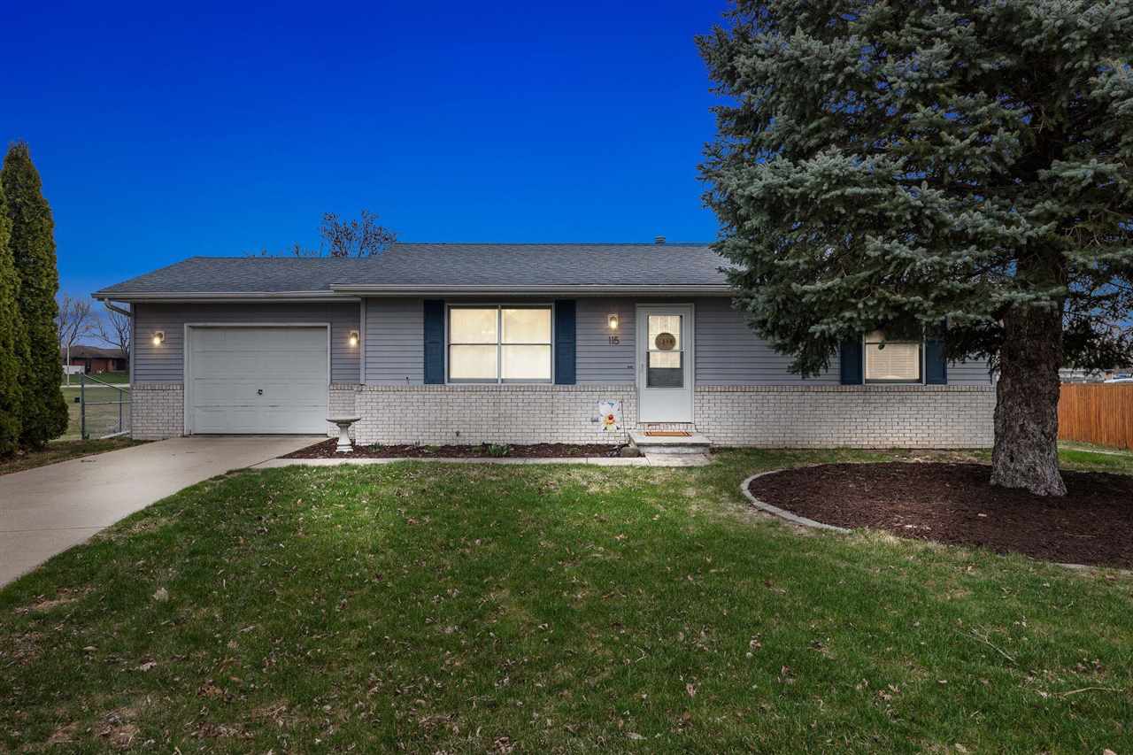 115 Prairie Ridge Court North Liberty, IA 52317 - Photo 3 of 24 Gallery Image 3