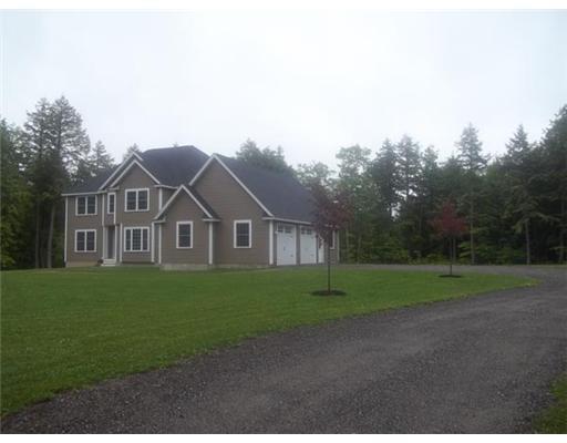 31 Cross Ridge Drive Windham, ME 04062 - Photo 2 of 23 Exterior Front.