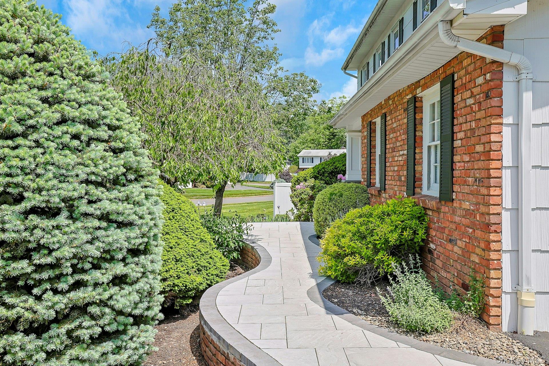 44 Ruth Drive New City, NY 10956 - Photo 2 of 40 Creatively designed step free entry