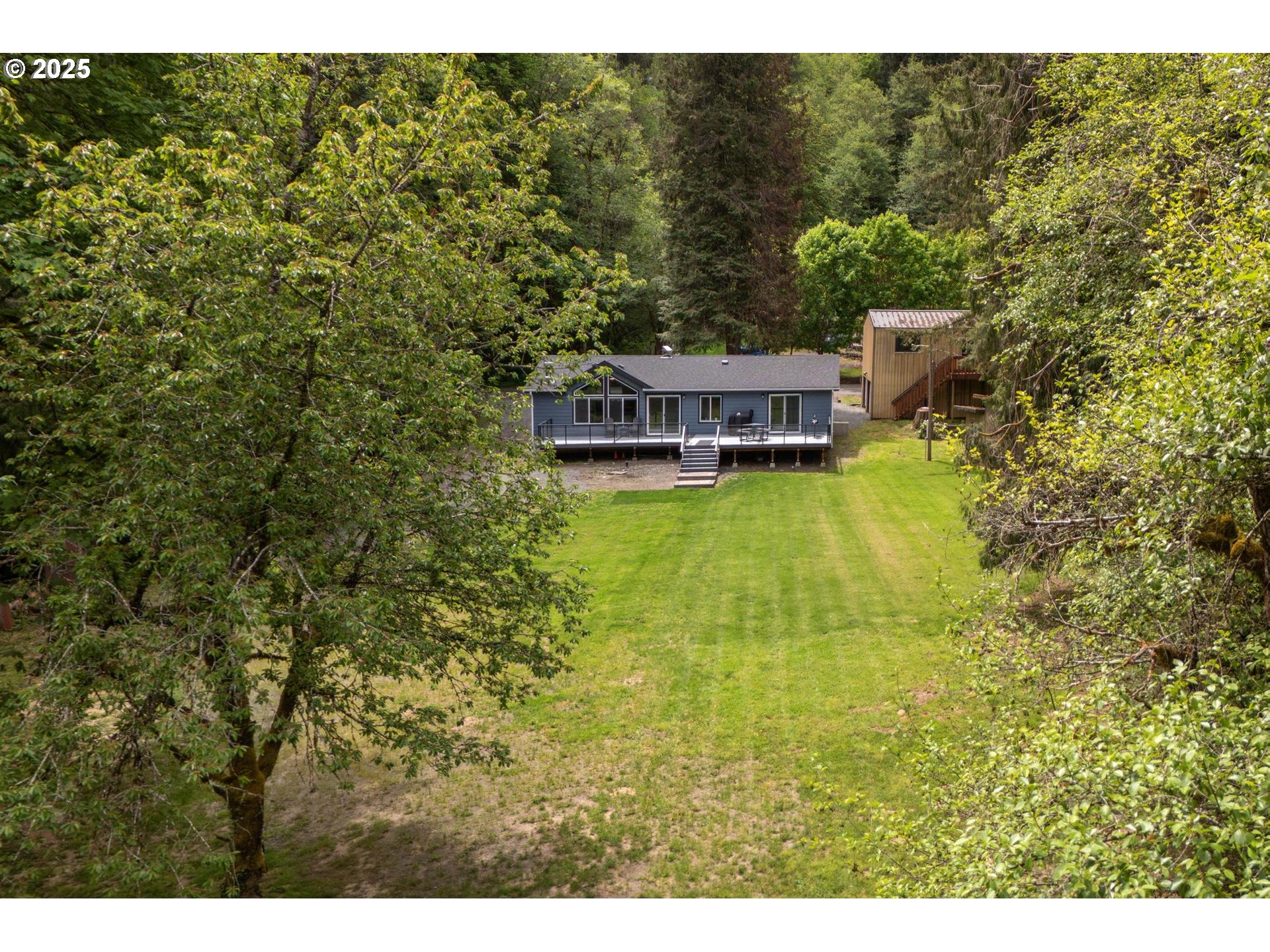 28313 Chapman Road Scappoose, OR 97056 - Photo 6 of 46 Gallery Image 6