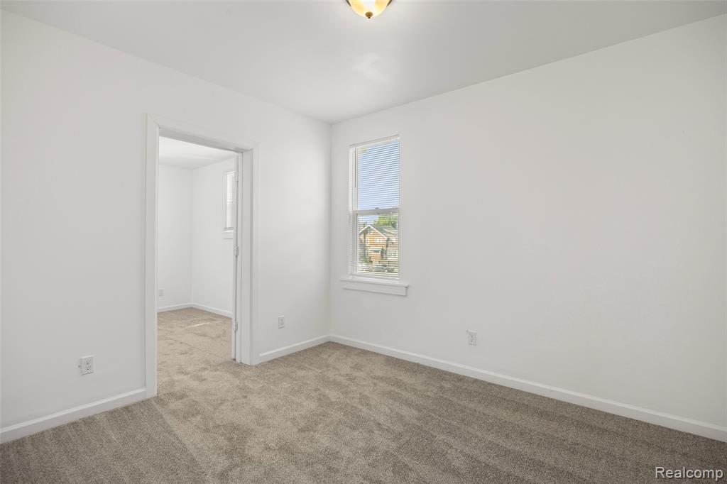 737 Webb Street Detroit, MI 48202 - Photo 17 of 40