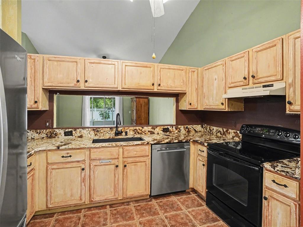 1126 Little Creek Road Orlando, FL 32825 - Photo 12 of 36