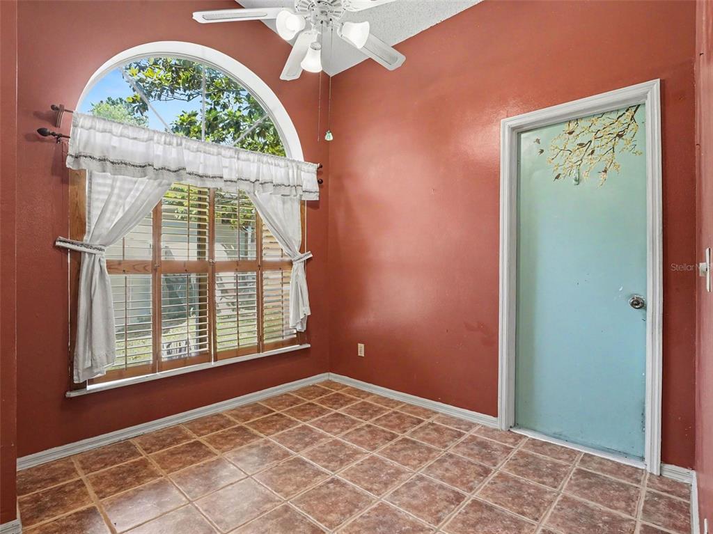 1126 Little Creek Road Orlando, FL 32825 - Photo 4 of 36
