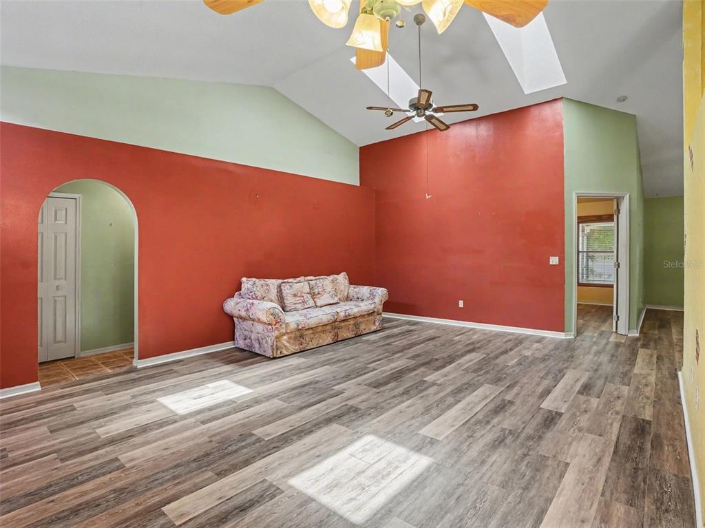 1126 Little Creek Road Orlando, FL 32825 - Photo 6 of 36