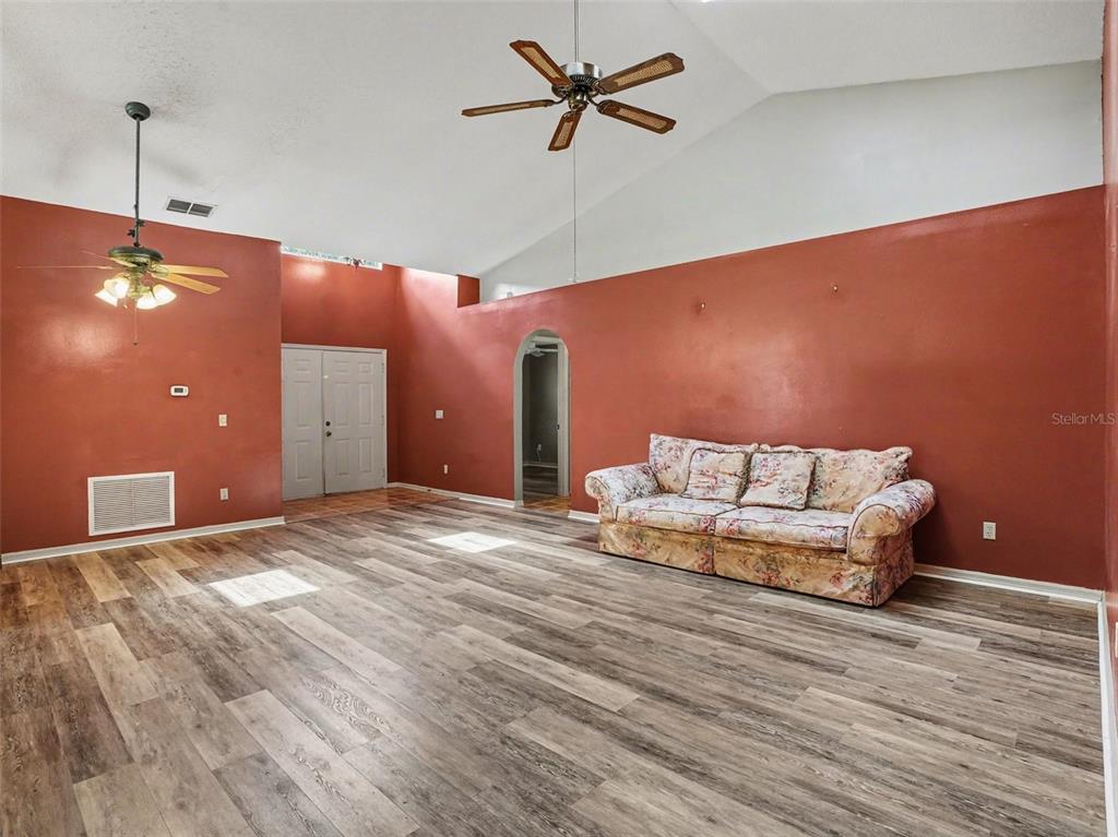 1126 Little Creek Road Orlando, FL 32825 - Photo 7 of 36