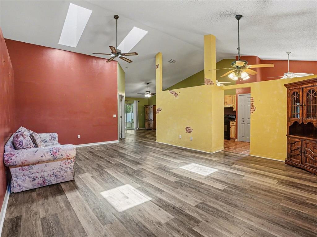 1126 Little Creek Road Orlando, FL 32825 - Photo 8 of 36