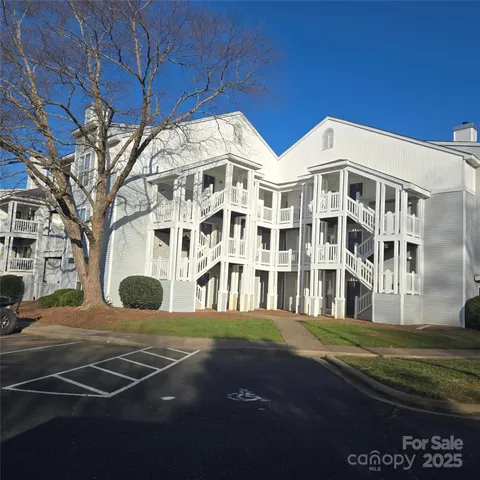 $170,000 | 15 Hamiltons Bay Court, Unit A939, Lake Wylie, SC 29710