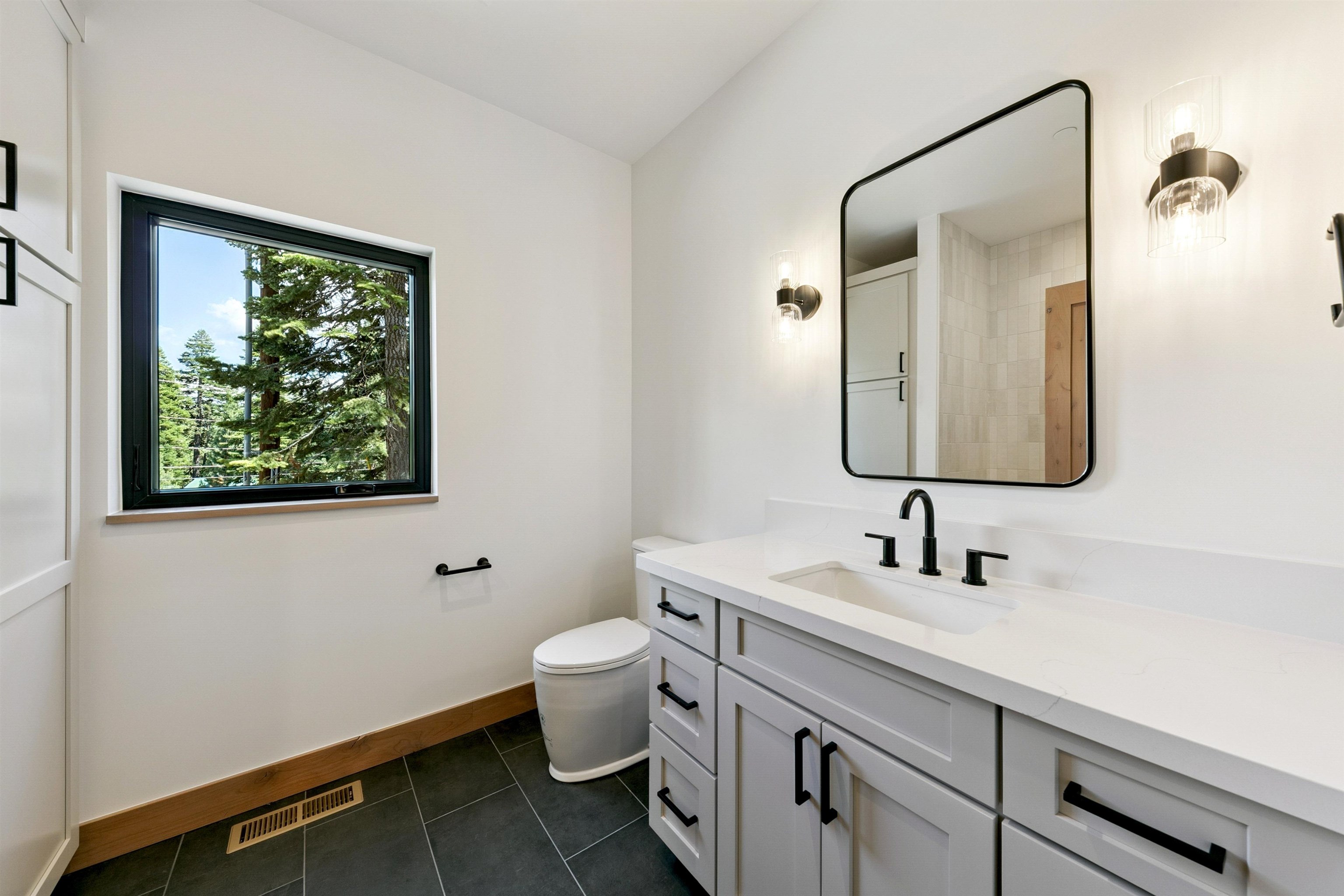 11514 Kitzbuhel Road Truckee, CA 96161 - Photo 26 of 28