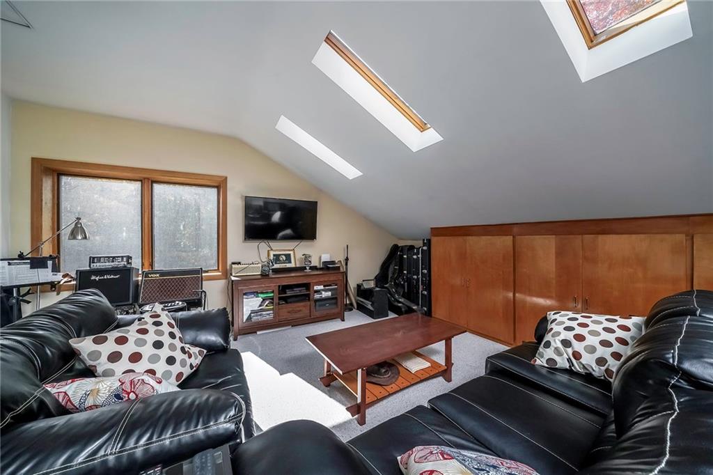 190 Becks Run Road Coraopolis, PA 15108 - Photo 14 of 25 Gallery Image 14